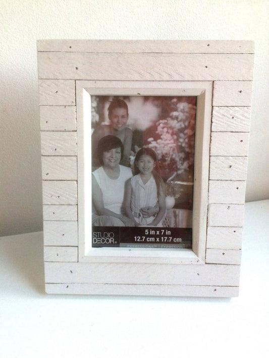 White Salvage Chic Frame, Expressions by Studio Décor 5 x 7